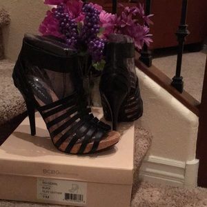 NEW BCBG cork/black sexy heels size 11 women’s